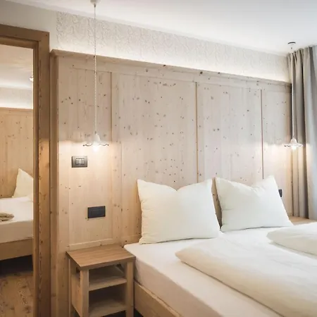 Emma Historic Hotel 3*